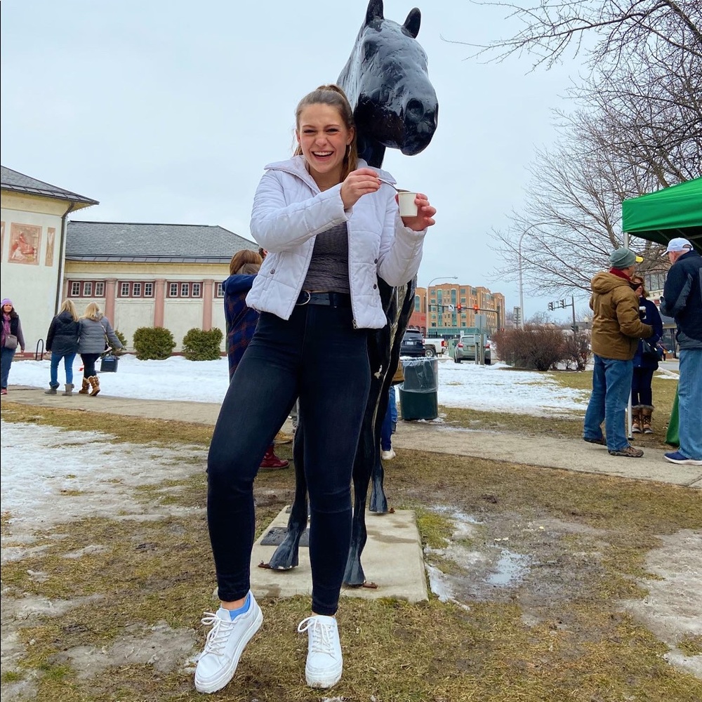 Meet your Posher, Gina